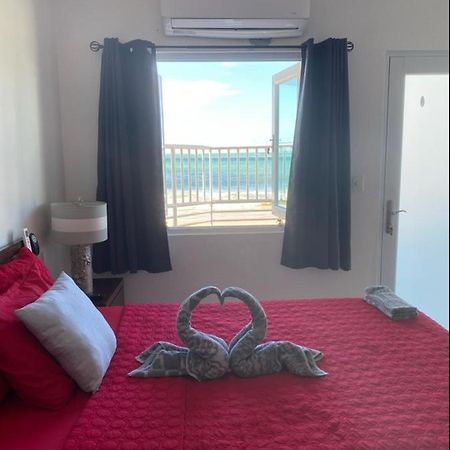 Sea Breezer Vacation Ocean Front En Condominio Playa Mar سان خوان المظهر الخارجي الصورة