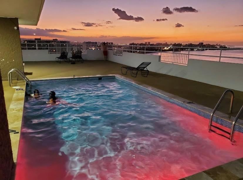 Sea Breezer Vacation Ocean Front En Condominio Playa Mar سان خوان المظهر الخارجي الصورة